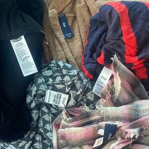 Five Gap/Old Navy/Banana Republic Scarves!!